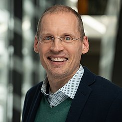 Herr Univ.-Prof. Dr.-Ing. Fabian Brännström